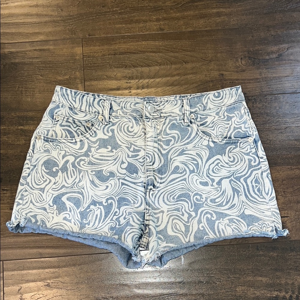 No Boundaries Swirl Stamped Denim Shorts